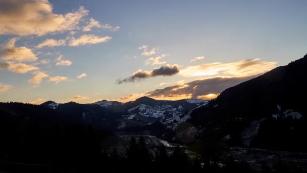 Timelapse Silhouette Carpathian Mountains Sunrise Running Clouds Mountains Covered Snow — 비디오