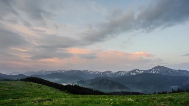 Krajobraz Timelapse Przyrody Pięknym Błękitnym Niebem Chmurami Fantastyczny Krajobraz Górski — Wideo stockowe