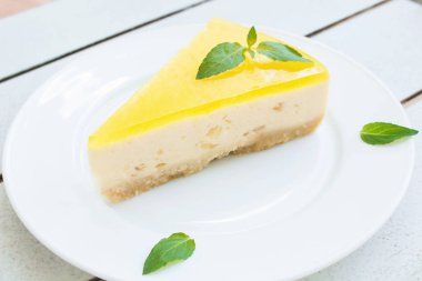 Tatlı limon cheesecake