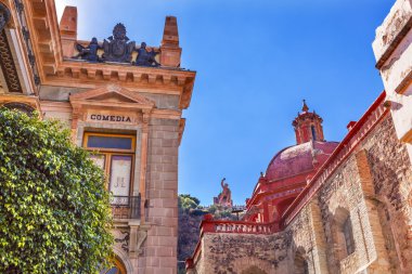 Tiyatro San Diego kilise El Pipila heykel Guanajuato Meksika