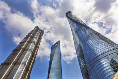 Üç gökdelenler yansımaları Liujiashui finans bölgesine Shanghai Çin