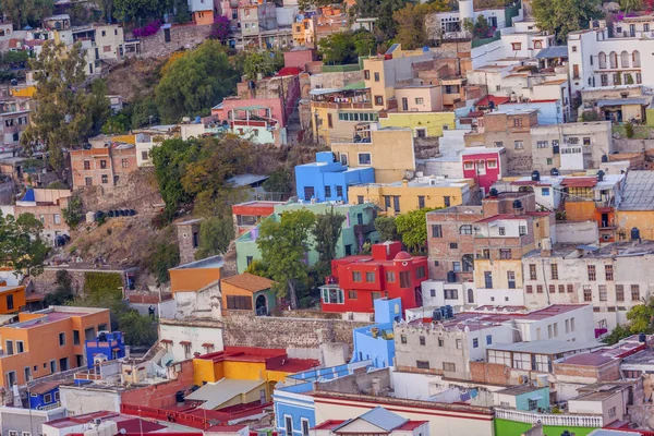 Wiele kolorowych domów guanajuato Meksyk — Zdjęcie stockowe