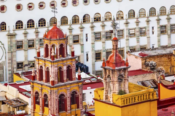 University Our Lady Towers spiror basilikan Guanajuato Mexico — Stockfoto