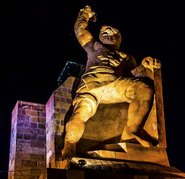 El Pipila staty natt stjärnor Guanajuato Mexico — Stockfoto