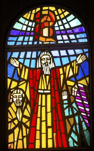 摩西染色玻璃纪念教堂摩西山尼波约旦 — 图库照片