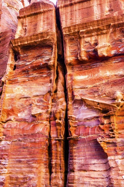 Rose Red Rock Tomb straat van gevels Petra Jordanië — Stockfoto