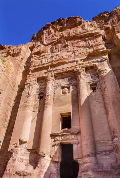 Tumba real Arco de roca Petra Jordania —  Fotos de Stock