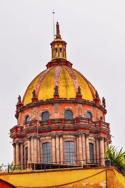 Koepel klooster Onbevlekte Ontvangenis nonnen San Miguel de Allende, Mexico — Stockfoto