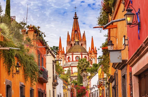 Церковь Архиепископа Сан-Хуэль-де-Альо Мехико на улице Алдама — стоковое фото