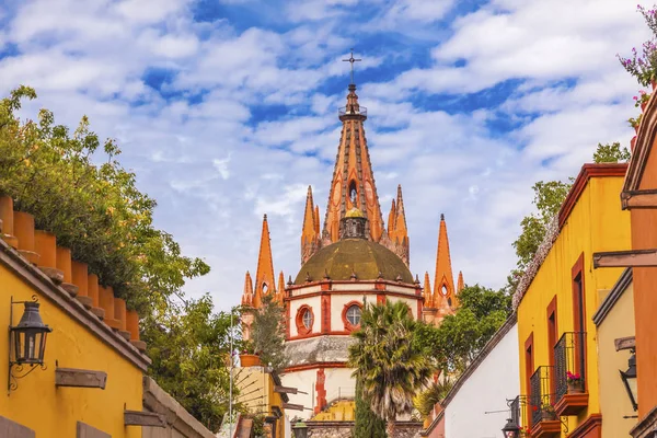 Calle Aldama Parroquia Iglesia Arcángel San Miguel de Allende México —  Fotos de Stock