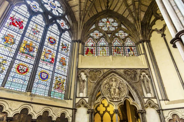 Arcos interiores vitrais Abadia de Westminster Londres Inglaterra — Fotografia de Stock