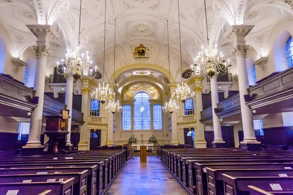 Saint Martin velden Anglicaanse kerk Trafalgar Square-Londen — Stockfoto