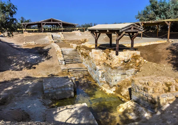 Ο Ιησούς βάπτισμα Site Ιωάννη Βαπτιστή Βηθανία πέρα από την Ιορδανία — Φωτογραφία Αρχείου