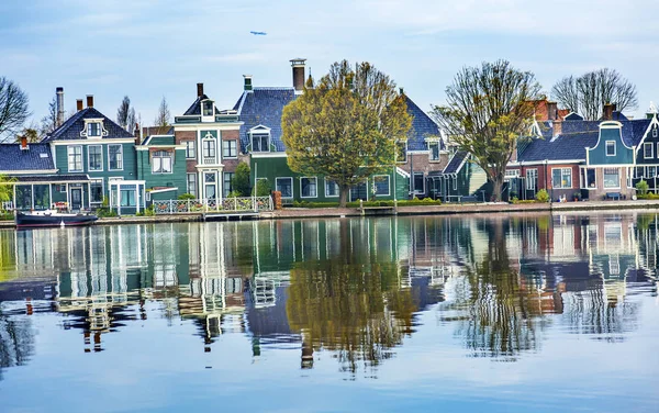 River Zaan  Zaanse Schans Village Holland Netherlands — 图库照片