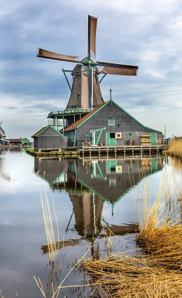 Wooden Windmill  Zaanse Schans Village Holland Netherlands — Zdjęcie stockowe