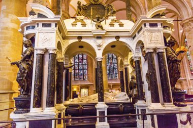 Kral Willian turuncu mezar cam yeni katedral Kerk Delft Hollanda lekeli