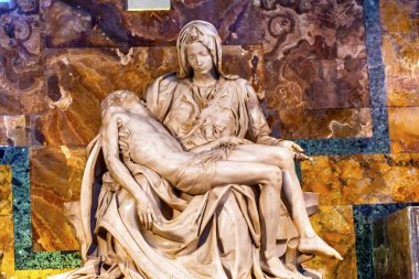 Michaelangelo Pieta heykeli çapraz Saint Peter's Basilica Vatic
