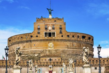 Castel Ponte Sant Angelo Vatikan Castle Bernini melekler Roma İtalya