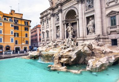 Neptune perileri heykeller Trevi Çeşmesi Roma İtalya 