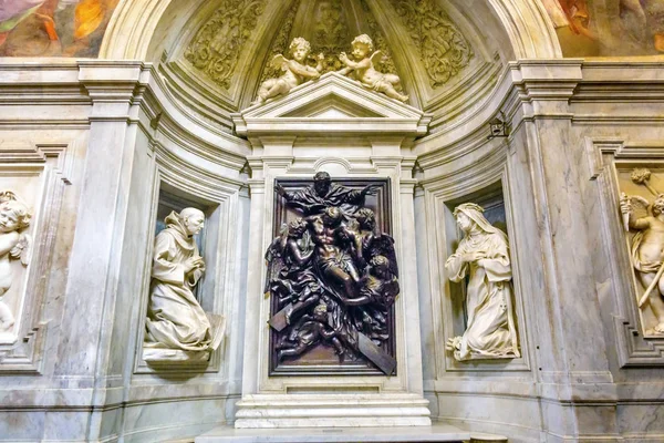 Cristo abajo Estatua de la Cruz Iglesia de Santa Maria Della Pace Roma Italia — Foto de Stock