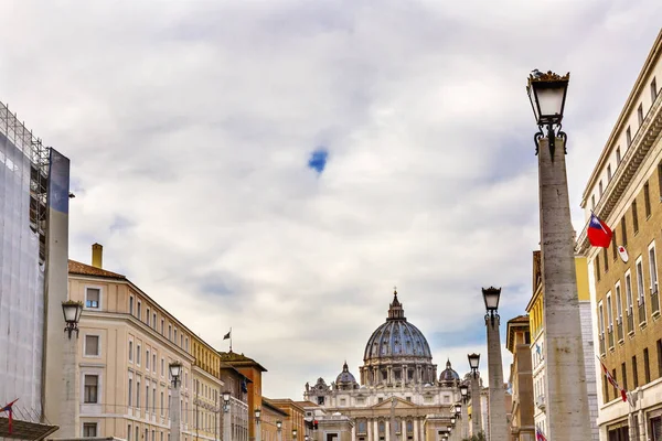 Street View Basílica de San Pedro Vaticano Roma Italia — Foto de Stock