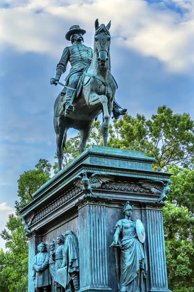 将军约翰 · 洛根内战纪念洛根圈华盛顿特区 — 图库照片