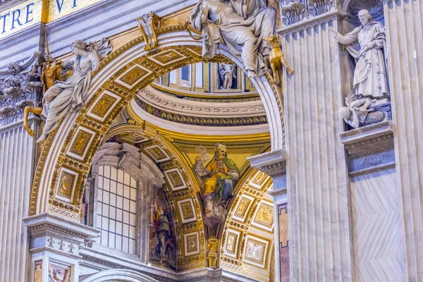 Arch Mosaic Statues Saint Peter's Basilica Vatican Rome Italy — Stock Photo, Image