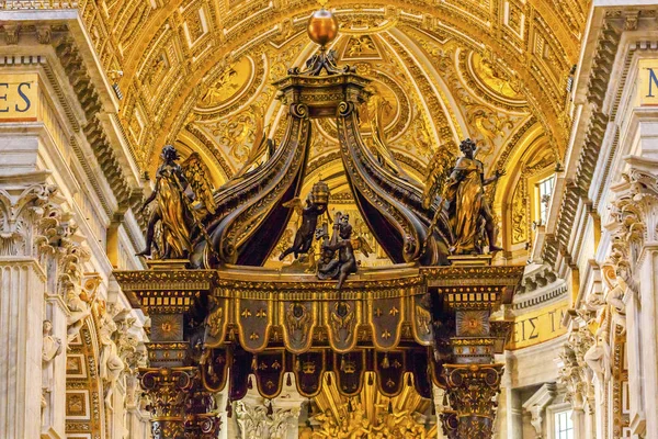 Saint Peter's Basilica Bernini Baldacchino Watykan Rzym Włochy — Zdjęcie stockowe