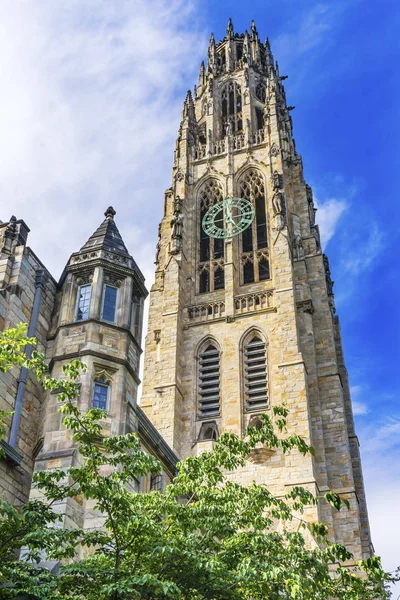 Harkness Wieża starego kampusu Uniwersytetu Yale New Haven w Connecticut — Zdjęcie stockowe