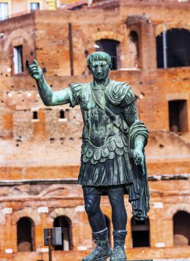 Augustus Caesar heykel Trajan Pazar Roma İtalya 