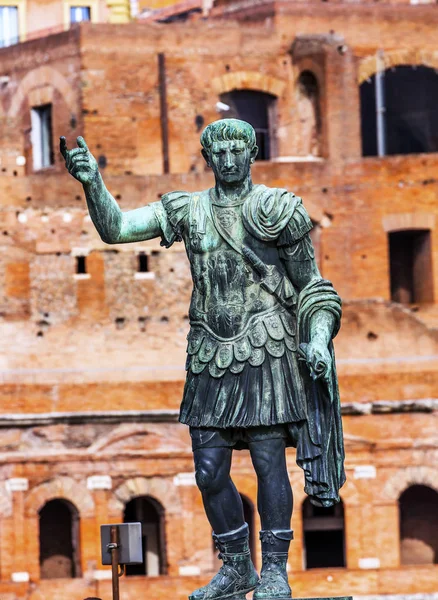 Augusta Cezara posąg Trajana rynek Rzym Włochy — Zdjęcie stockowe