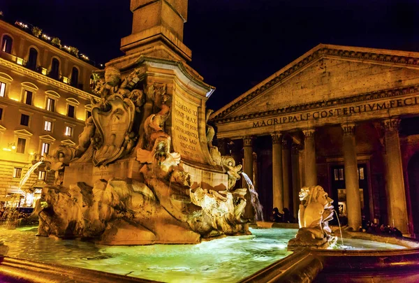 Fontana Della Porta Pantheon Piazza Rotonda Notte Roma Italia — Foto Stock