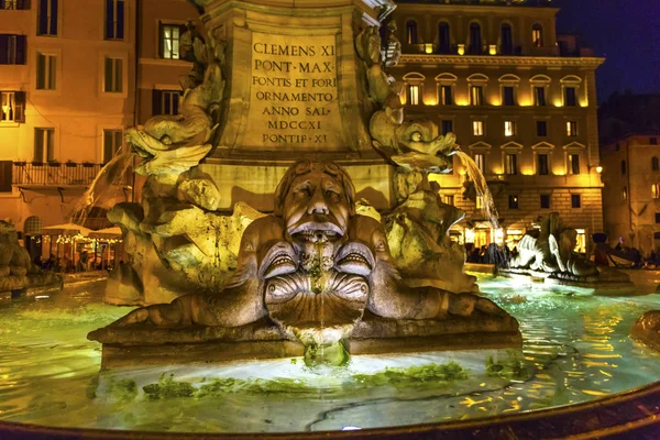 Della Porta Fountain Pantheon Piazza Rotunda gece Roma İtalya — Stok fotoğraf