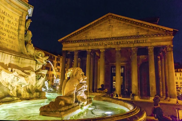 Della Porta Fountain Pantheon Piazza Rotunda Night Rome Италия — стоковое фото