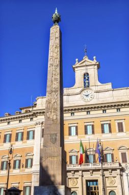 Hiyeroglif Dikilitaş Montecitorio İtalyan Parlamentosu Roma İtalya 