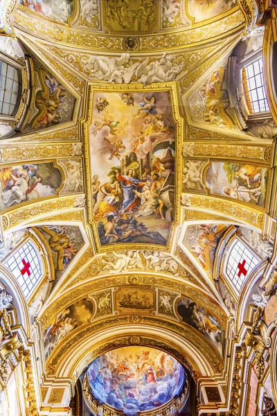  İsa fresk kubbe tavan Santa Maria Maddalena Kilisesi Roma İtalya