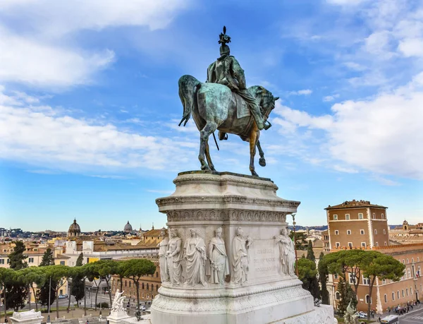 Estátua do Rei Victor Emanuele Monumento Roma Itália — Fotografia de Stock