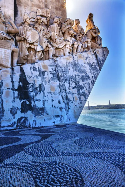 Памятник исследователям реки Тагус Белем Лиссабон Португалия — стоковое фото