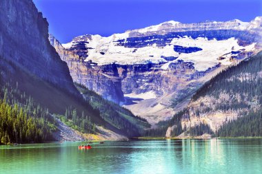 Lake Louise Kano kar dağlar Banff National Park Alberta Kanada