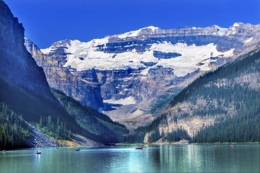 Lake Louise Kano kar dağlar Banff National Park Alberta Kanada