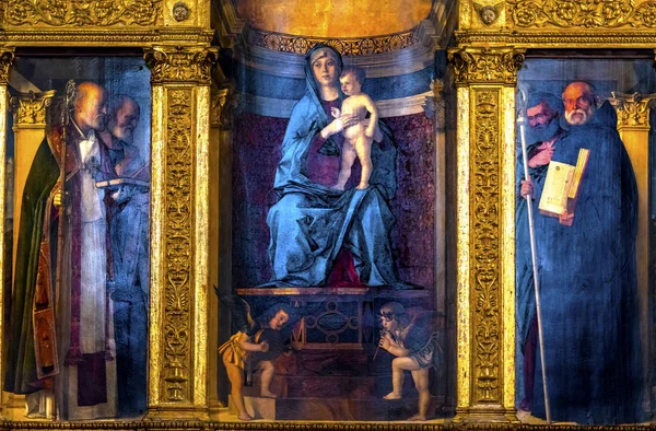 Bellini Madonna kind schilderij Santa Maria kerk Frari Venetië Italië — Stockfoto