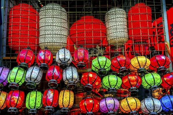 Lanternas de papel chinês colorido Panjuan Flea Market Beijing China — Fotografia de Stock