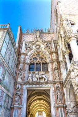 Birincil giriş Porta della Carte Palazzo Ducale Doge Sarayı Venedik İtalya