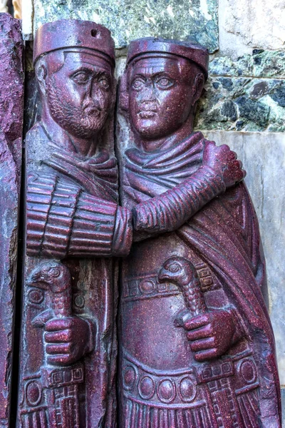 Quattro Tetraci Statua viola Chiesa di San Marco Venezia Italia — Foto Stock