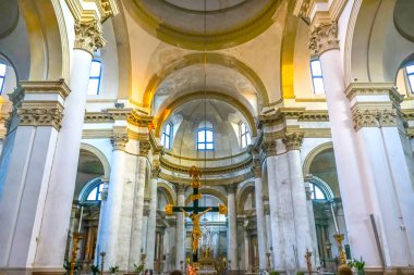 Saint Simeone bazilikanın kubbe kilise haç Venedik İtalya