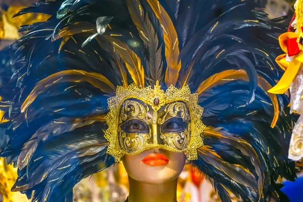 Máscaras venezianas azuis Veneza Itália — Fotografia de Stock