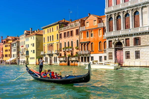 Barevné Canal Grande Gondola Benátky Itálie — Stock fotografie