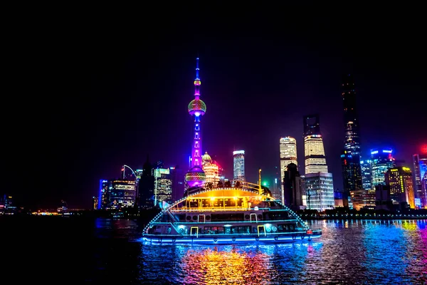 Oriental Pearl Wieża Pudong Bund Huangpu Rzeka Wieżowce Gród Shanghai — Zdjęcie stockowe