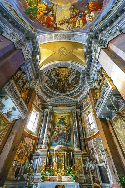 マリア像フレスコ大聖堂サン・ジャコモアウグスタ教会ローマイタリア — ストック写真