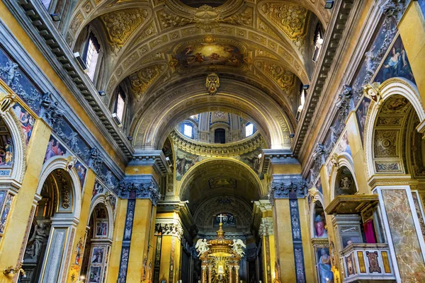 Altar Estatuas Cúpula Basílica Iglesia de Santa Maria Traspontina Roma Italia — Foto de Stock